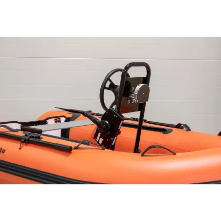 Rattkonsol till gummibåtar med aluminiumdurk.