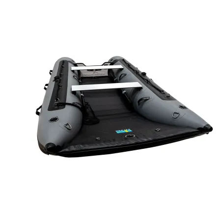 greatwhite cat330 gummibåt med katamaranskrov