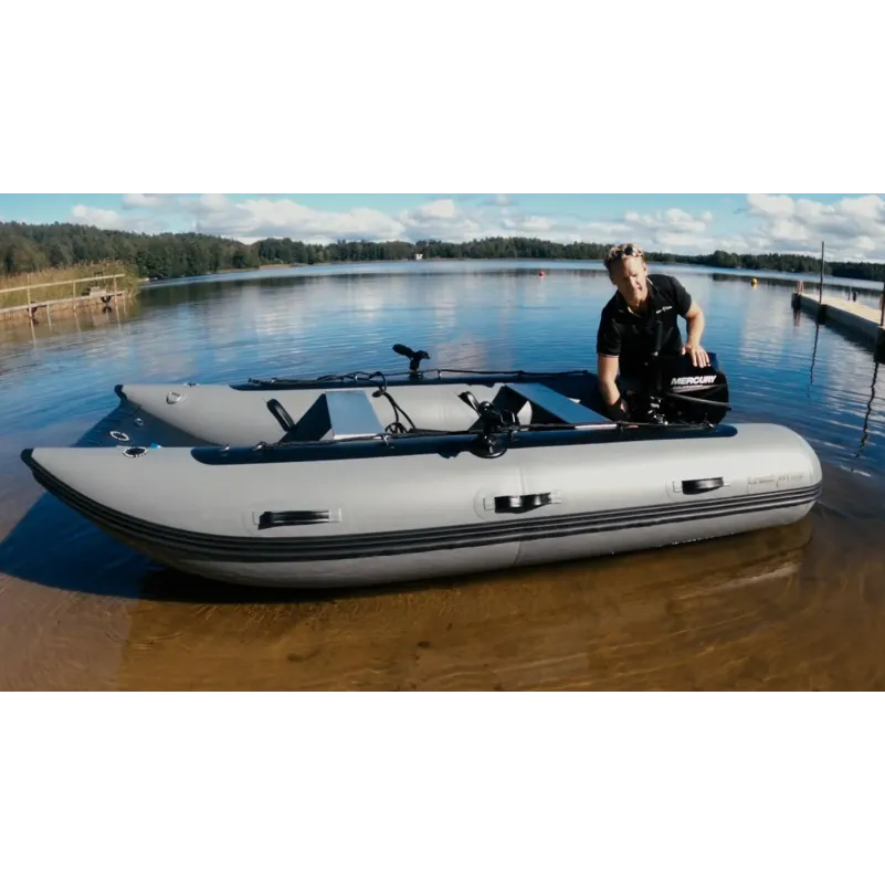 Gummibåt CAT330 katamaran med öppen för - Greatwhite