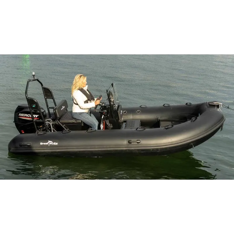 Båtpaket Greatwhite RIB420 Aluminium inkl soffa, rattkonsol, targabåge & Mercury 40hk