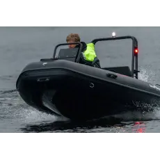 DLX330 ribbåt med aluminumskrov. Max motor 20HK