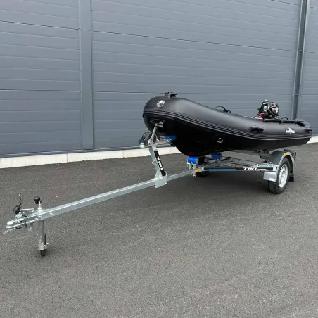 Tiki BE600-R är perfekt för ribbåtar med kort rigg.