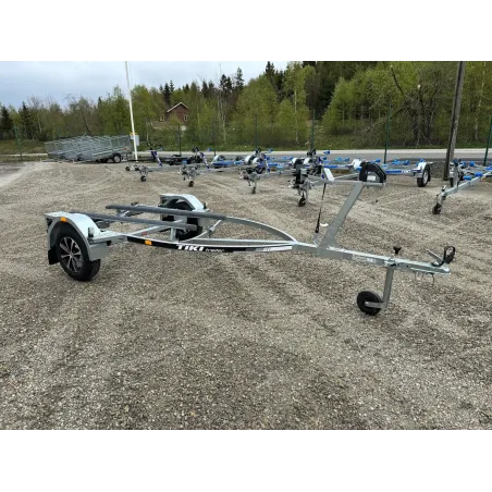 Tiki Jetskitrailer JS750-R Tour & Race, ALU Fälgar , 80km/h Tiki Jetskitrailer JS750-R Tour & Race, ALU Fälgar , 80km/h