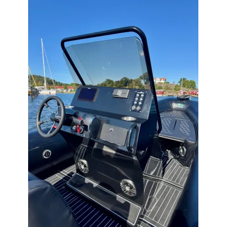 "Visningsex" Greatwhite DLX640 med Mercury 150hk V6 Racing