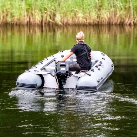 Gummibåt VIB430 är en stor gummibåt med uppblåsbar V-köl