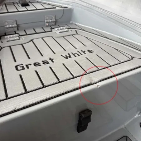 'Transportskadad' Greatwhite ALU380 Dubbelskrov med förvaring