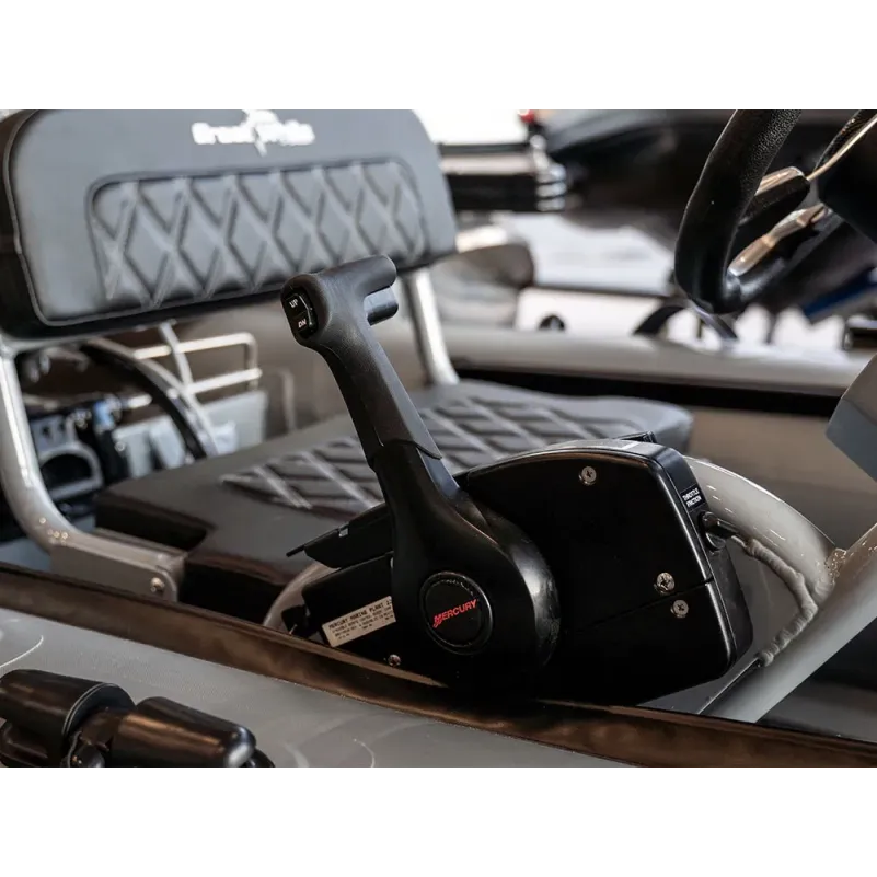 Mercury sidomonterat reglage med Elstart & Power trim, 15ft 14 pin motorkontakt