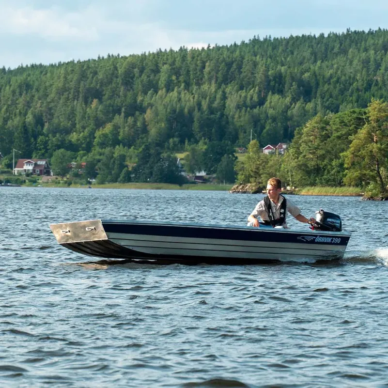 Örnvik 390 Wide helsvetsad aluminiumbåt
